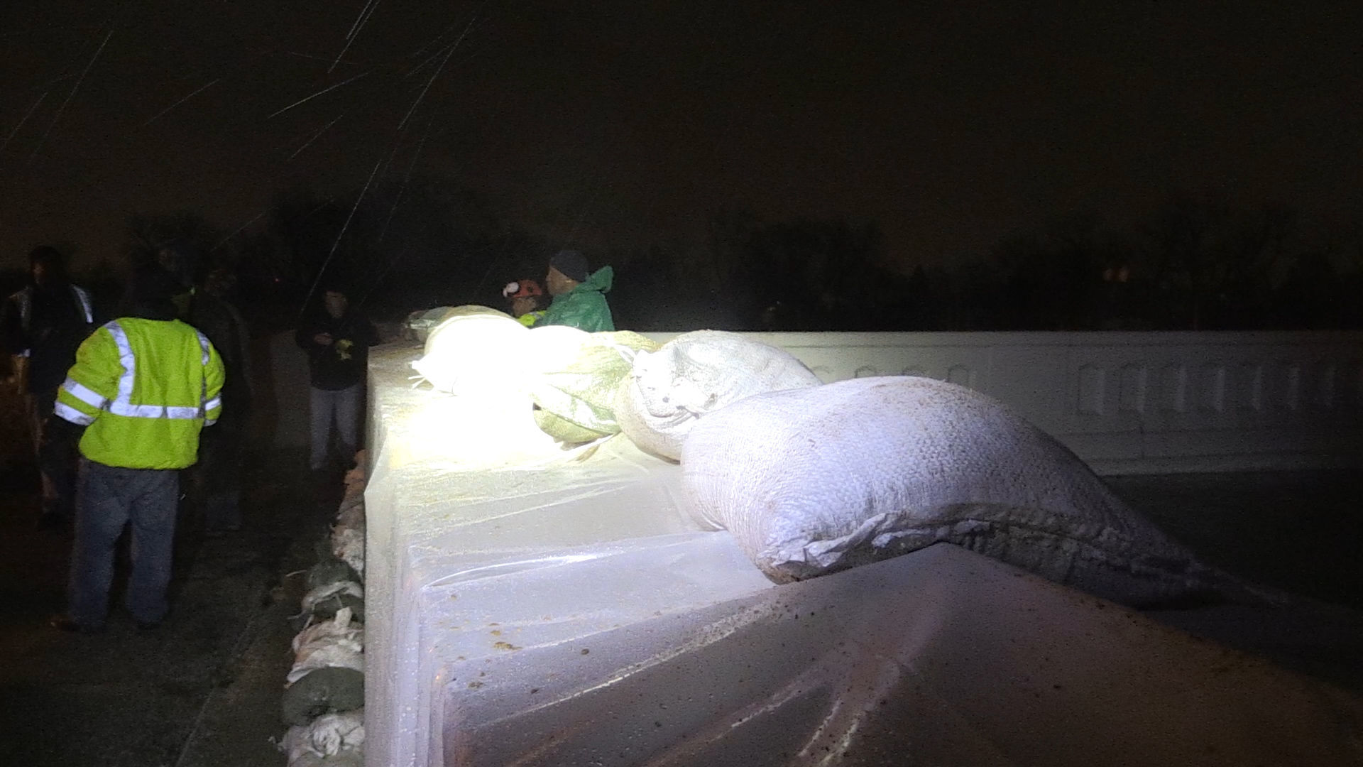 Communities along Little Calumet River brace for flooding; high water hampers travel